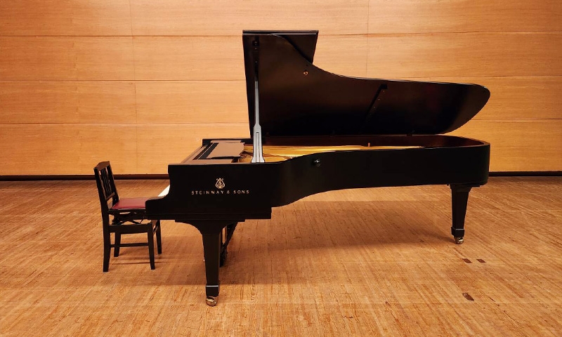 STEINWAY & SONS（スタインウェイ＆サンズ）