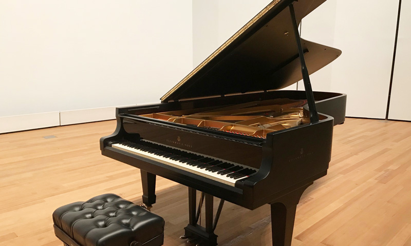 STEINWAY & SONS（スタインウェイ＆サンズ）